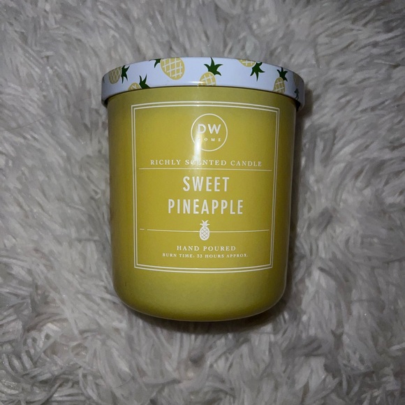 DW Home Sweet Pineapple Candle - Vibrant Yellow - Picture 3 of 4